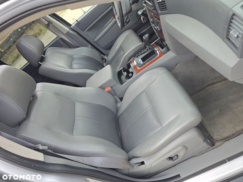 Jeep Grand Cherokee 5.7 V8 Limited - 9