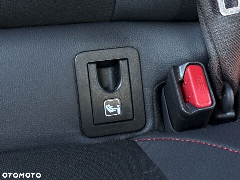 Toyota Corolla 2.0 Hybrid GR Sport Dynamic - 25
