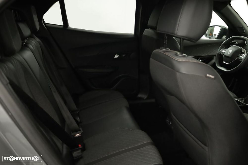 Peugeot 2008 1.2 PureTech Allure - 22