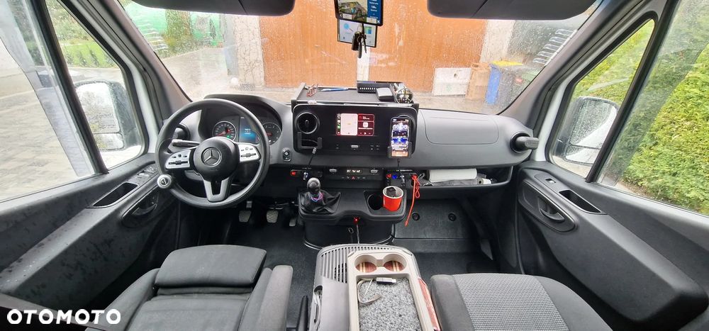Mercedes-Benz Sprinter - 21