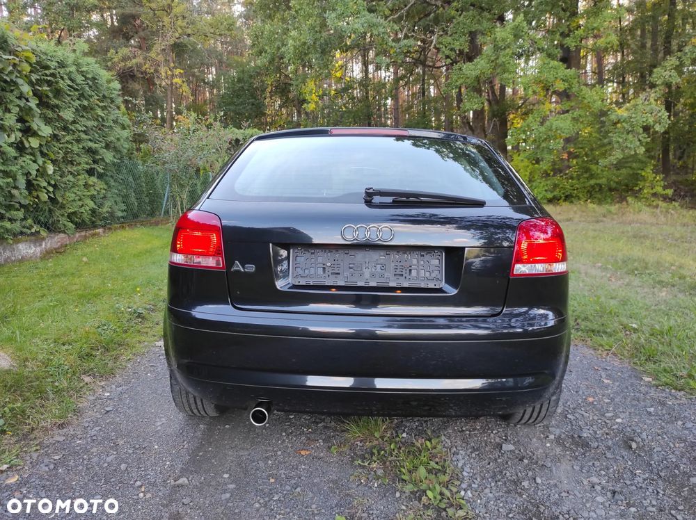 Audi A3 3-drzwiowe 1.6 Attraction - 33