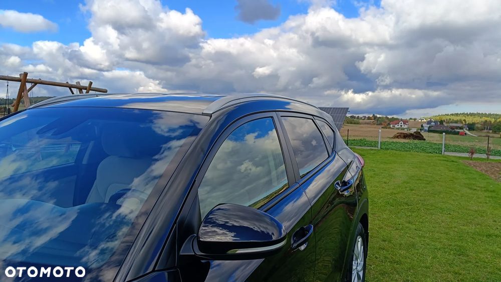Hyundai Tucson 1.7 CRDI BlueDrive Style 2WD - 11
