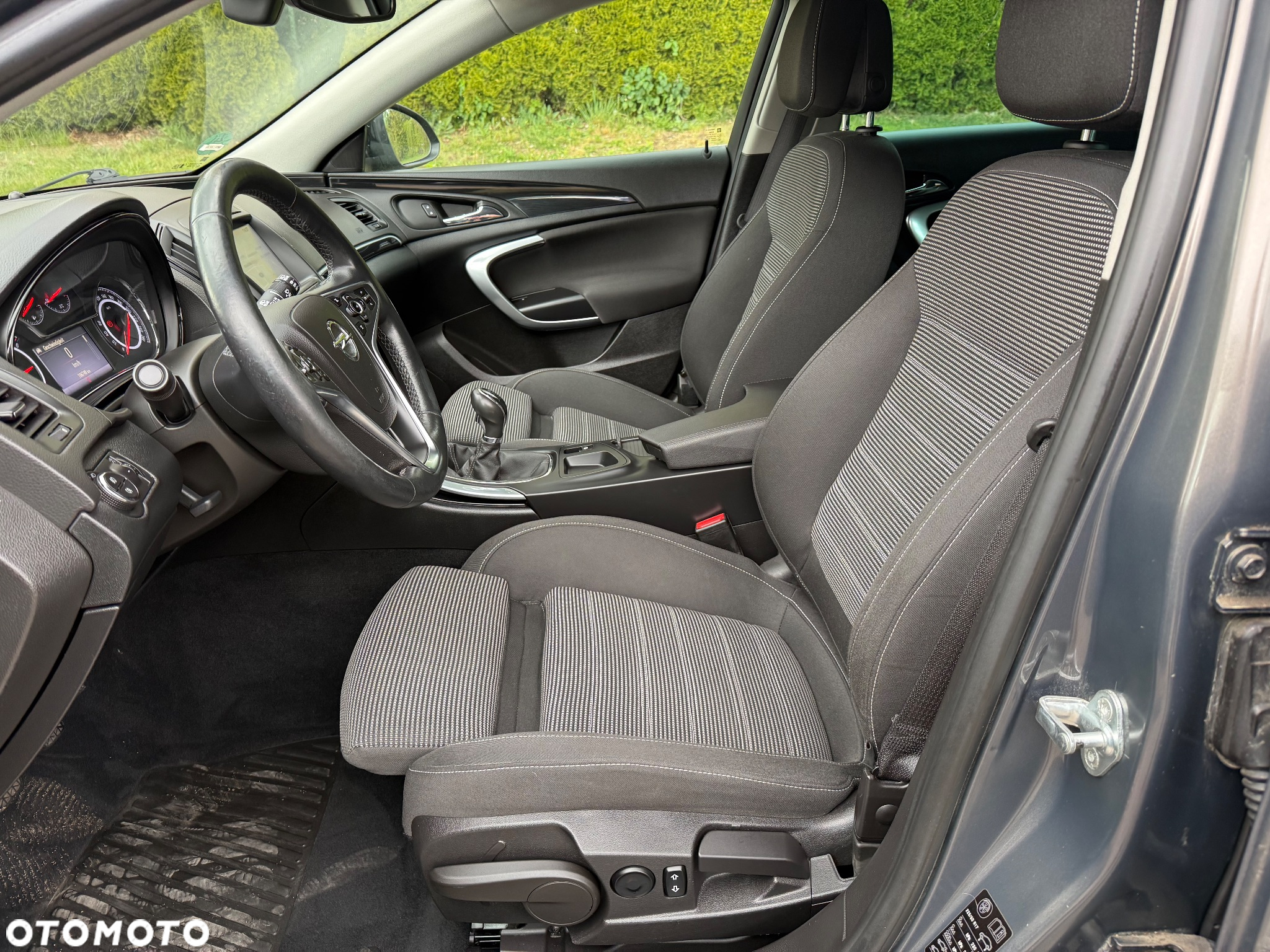 Opel Insignia - 23