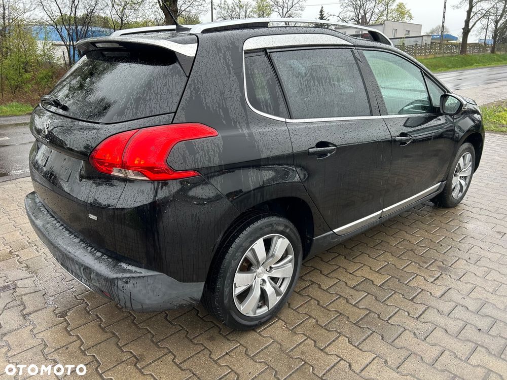 Peugeot 2008 - 5