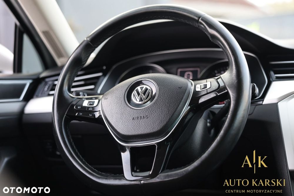 Volkswagen Passat Variant - 28
