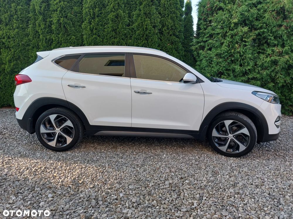 Hyundai Tucson 2.0 CRDI BlueDrive Style 2WD - 5