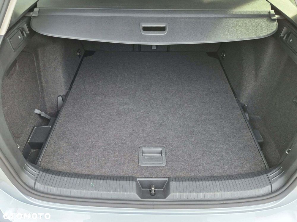 Volkswagen Golf Variant - 27