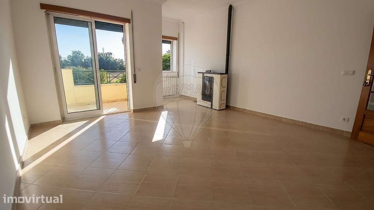Apartamento T2 para arrendamento - Grande imagem: 2/21