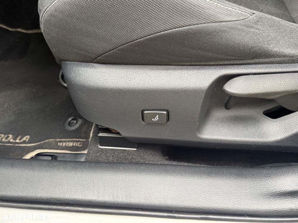 Toyota Corolla 2.0 Hybrid Touring Sports Lounge - 27