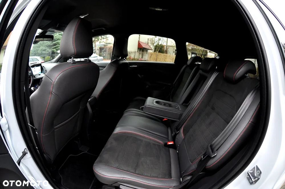 Ford Kuga 1.5 EcoBoost 2x4 ST-Line - 24