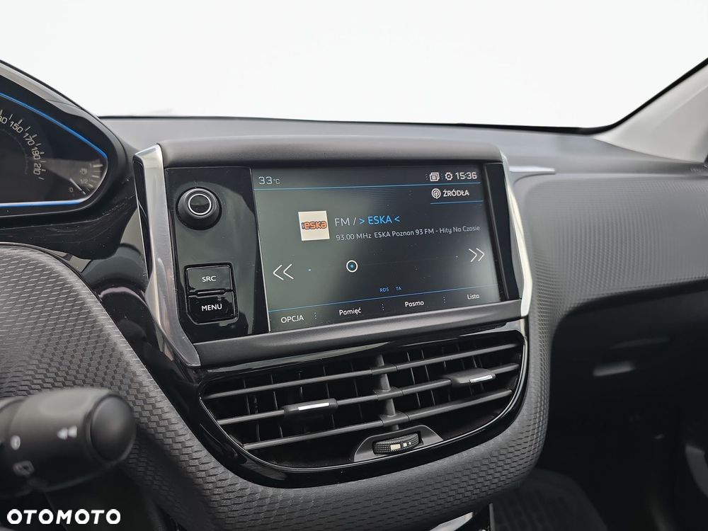 Peugeot 2008 1.2 Pure Tech Allure S&S EAT6 - 17