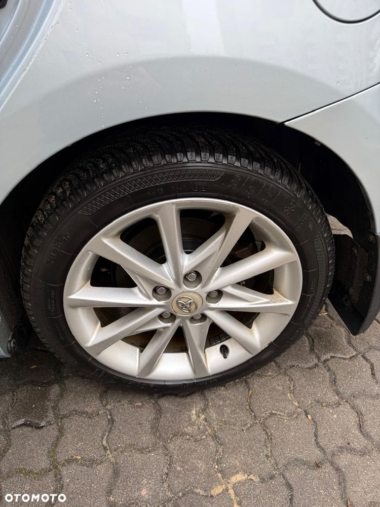 Toyota Prius 1.8 HSD Premium - 9