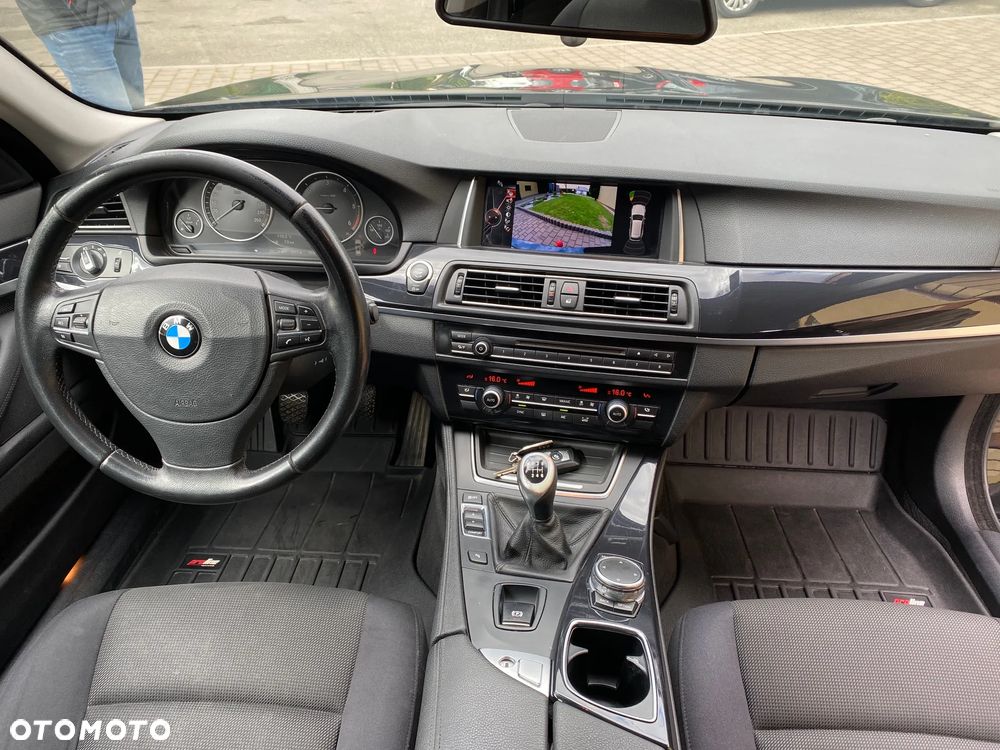BMW Seria 5 520d - 14