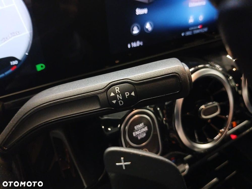 Mercedes-Benz GLA 180 d - 25