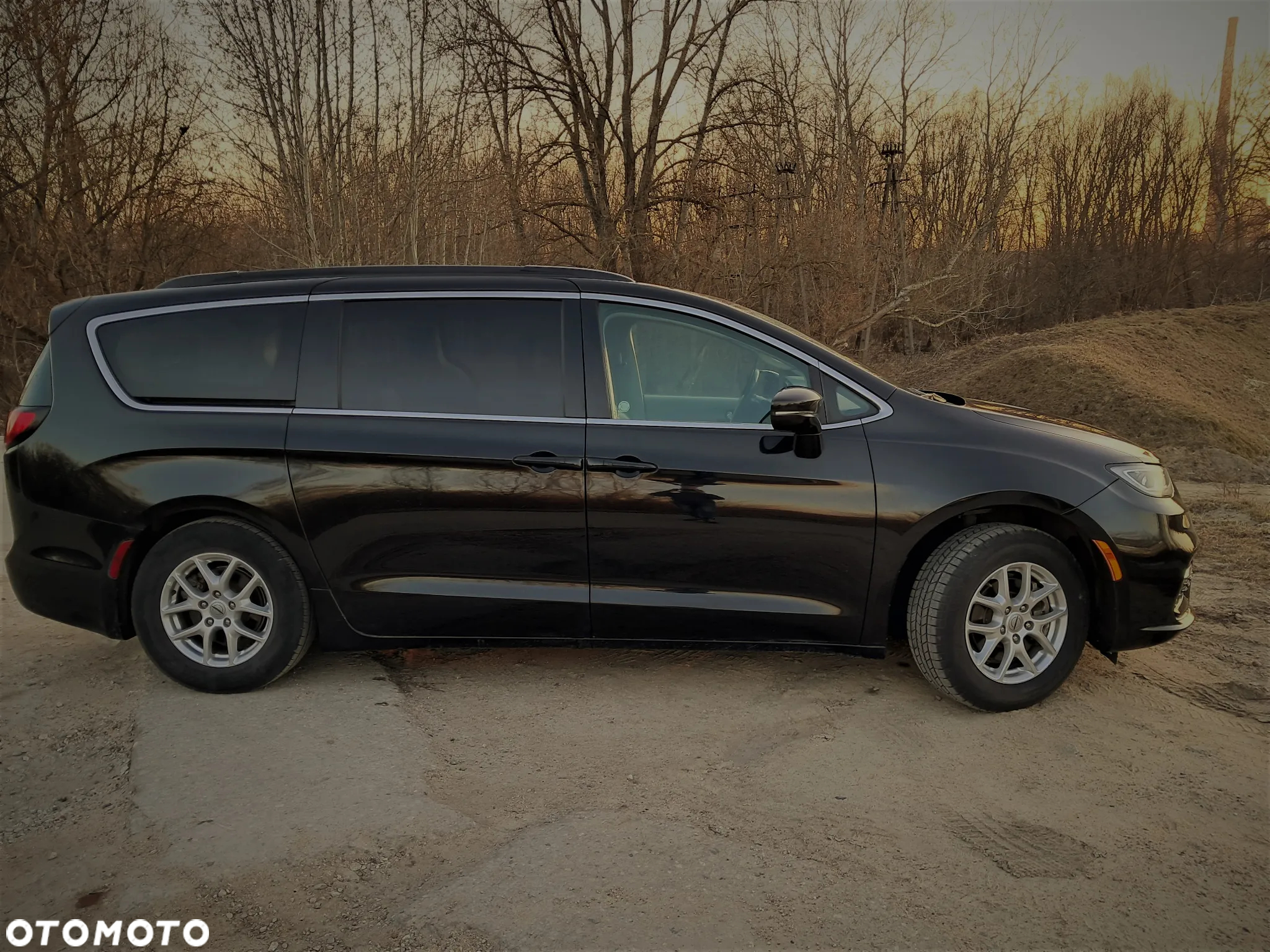 Chrysler Pacifica - 9