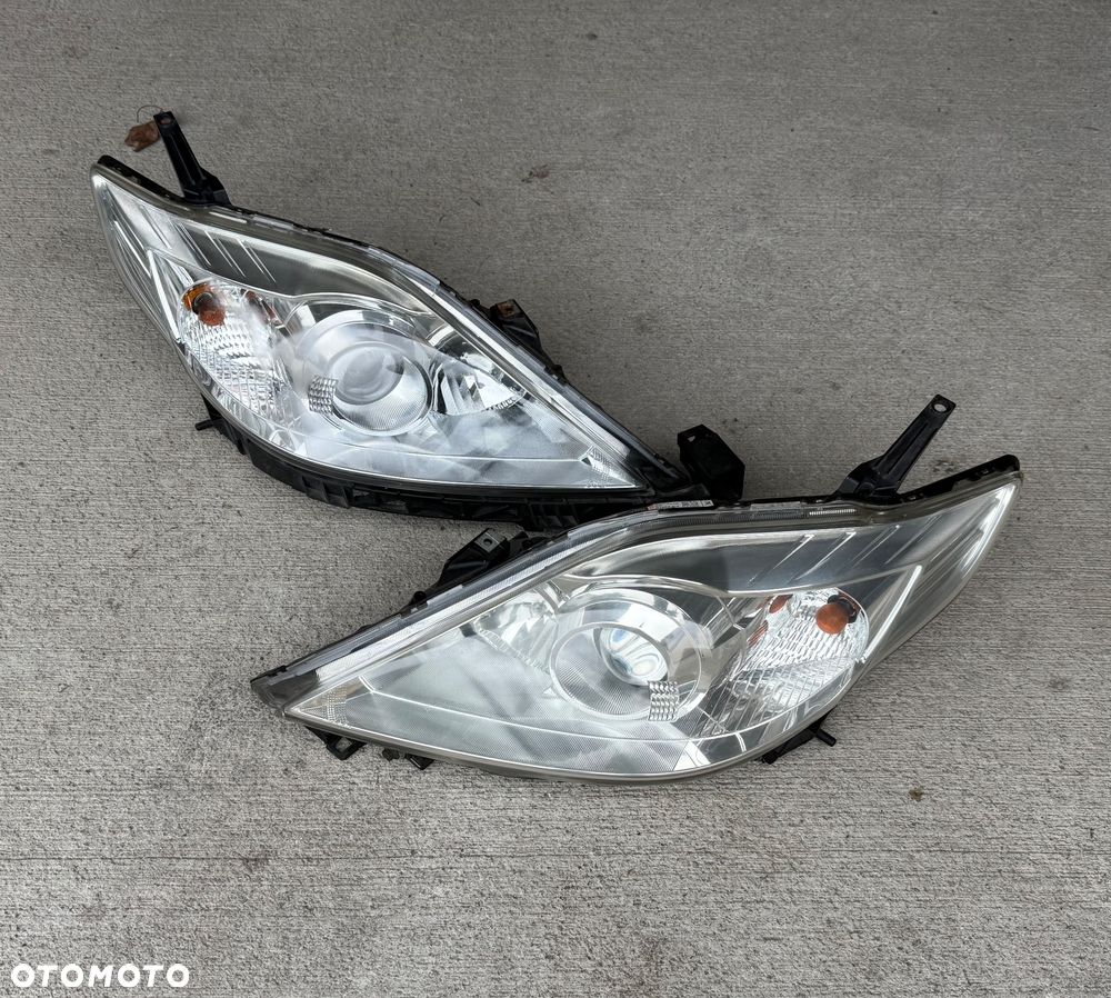 Mazda 5 CR 2008/2010r Lift xenon ksenon lampa przód Lewa lub prawa Reflektor przedni Europa stan b.ladny , spryskiwacze halogeny kratka zderzaka , nadkole Chlapacz ślizg zderzaka lampy grill belka zderzak maska itp - 4