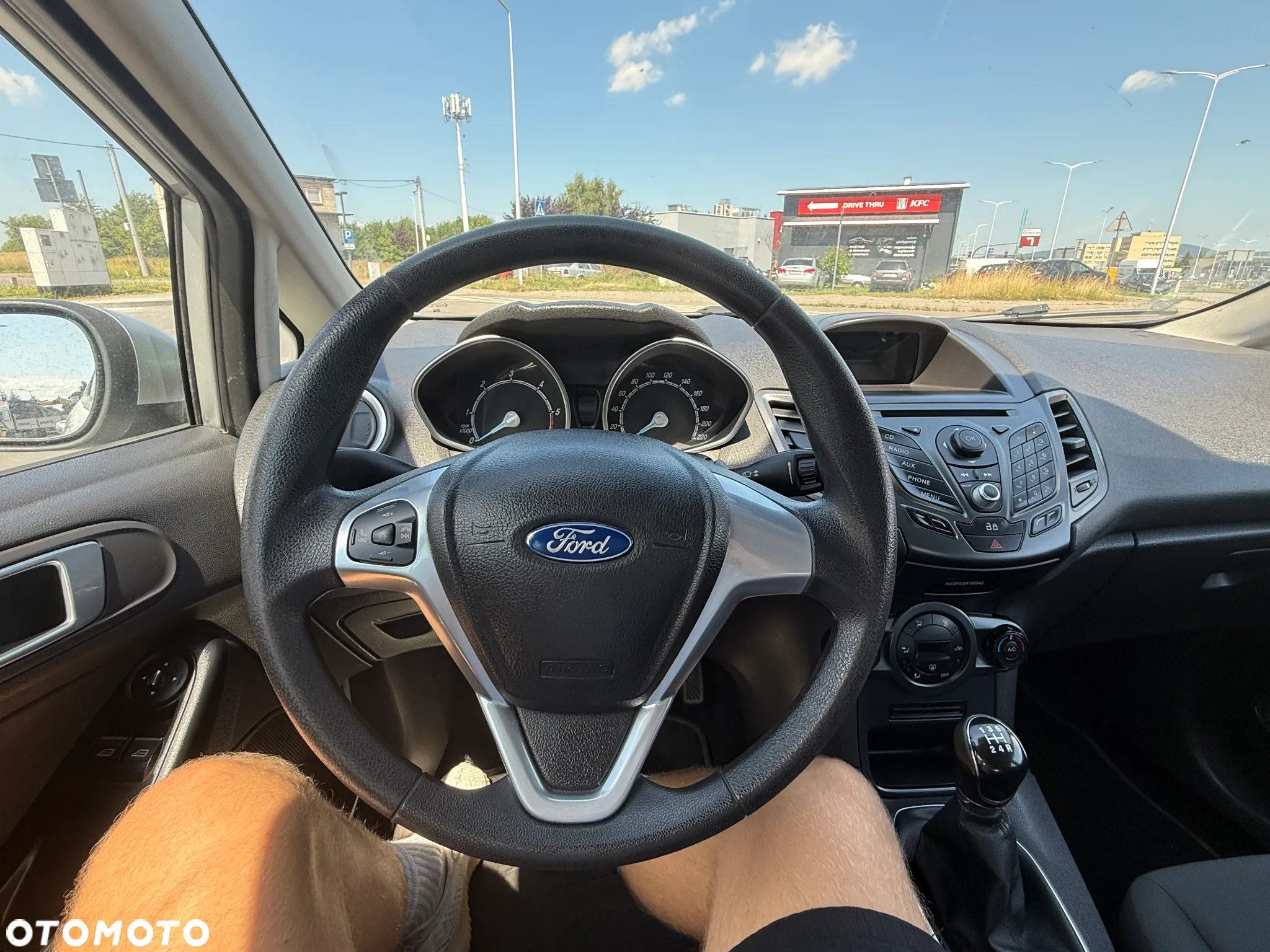 Ford Fiesta 1.5 TDCi Celebration - 13