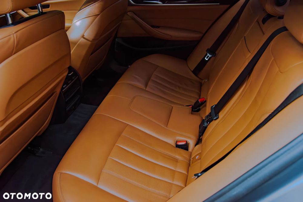 BMW Seria 5 540d xDrive - 11