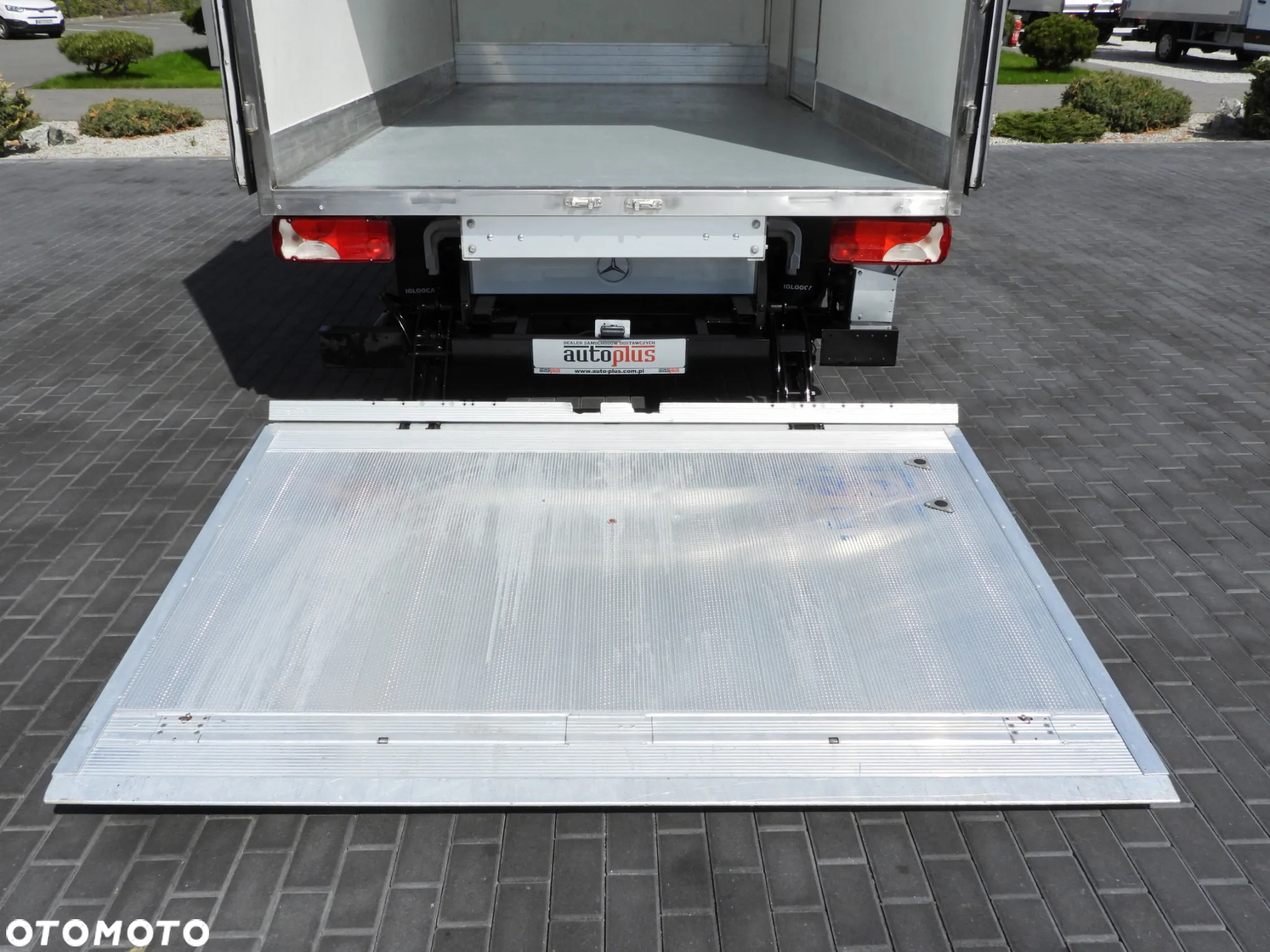 Mercedes-Benz SPRINTER 316 CHŁODNIA KONTENER 0*C WINDA 8 PALET TEMPOMAT PNEUMATYKA KLIMATYZACJA 160KM - 20