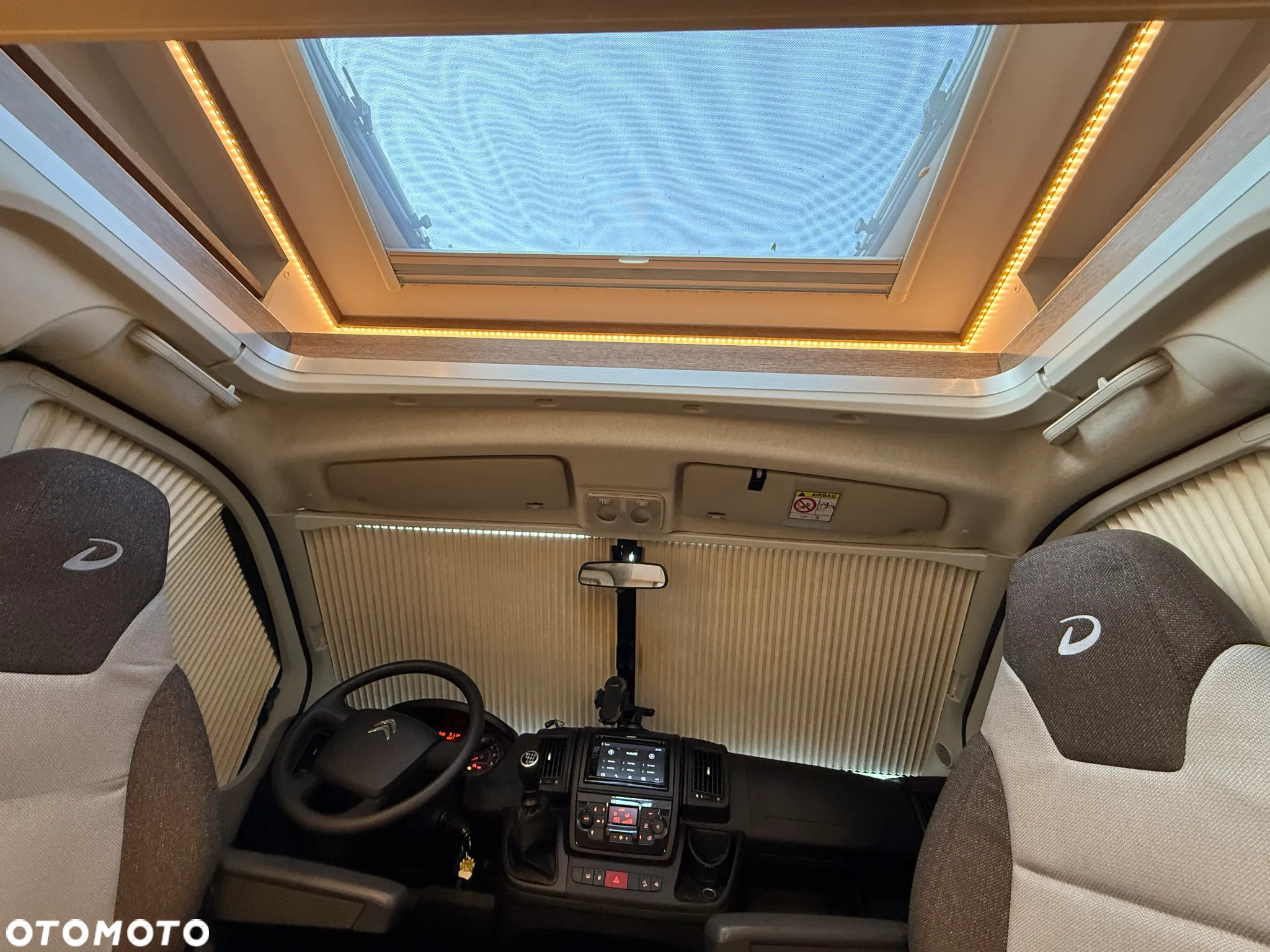 Dethleffs 7052  półintegra  camper kamper 5 osób - 26
