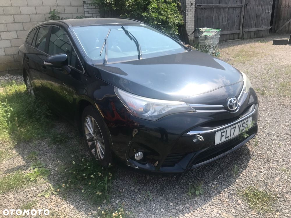 Toyota Avensis - 2