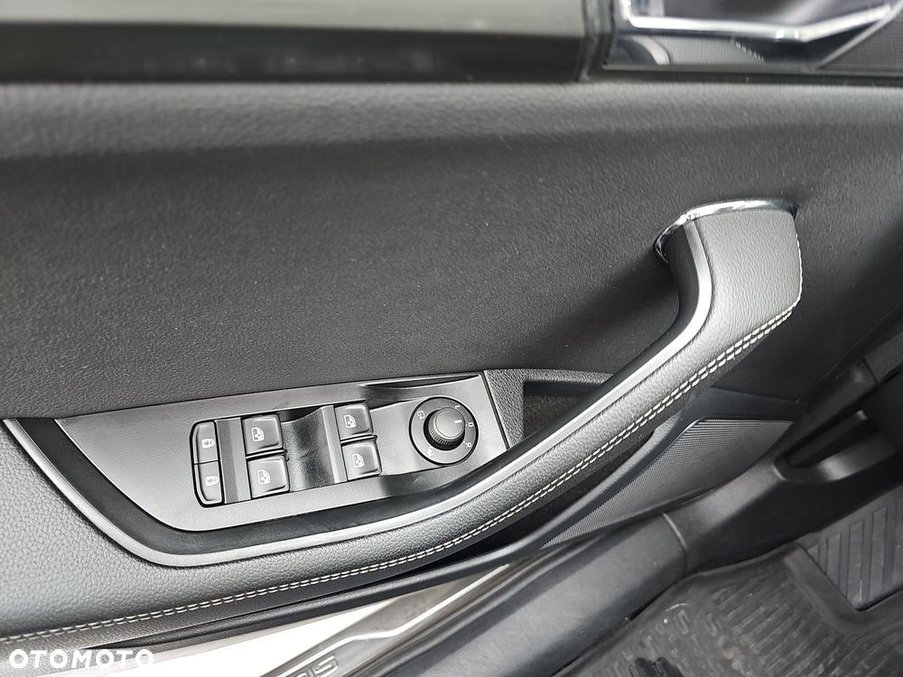 Skoda Superb 2.0 TDI SCR Style DSG - 30