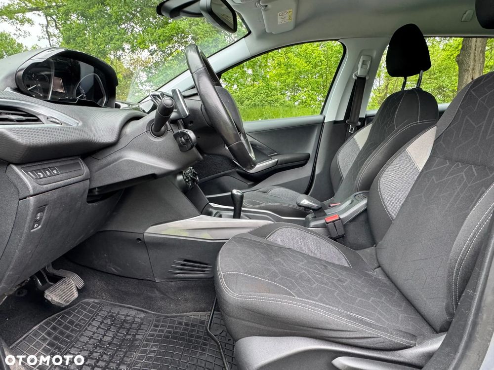 Peugeot 2008 - 10