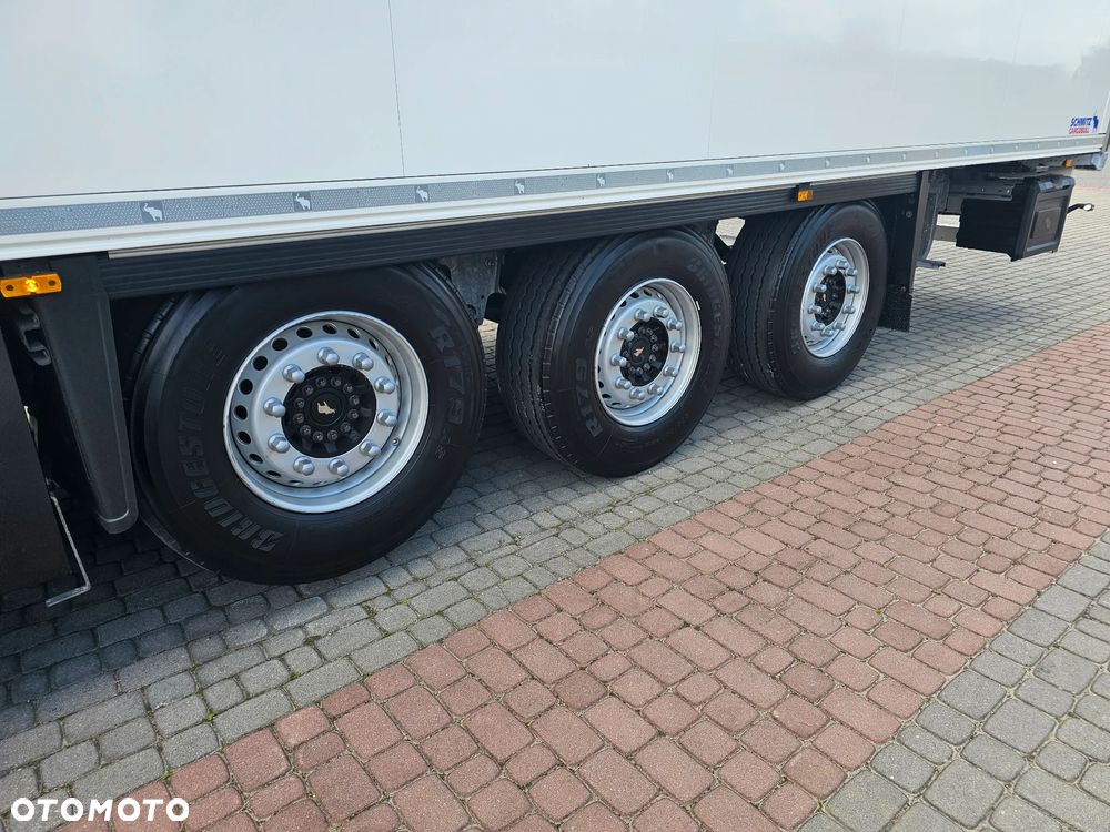 Schmitz Cargobull CHŁODNIA szer.KWIATOWA 2.50m OŚ PODN.JAK NOWA - 13