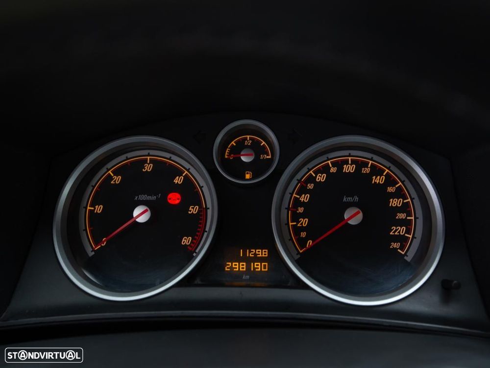 Opel Astra Sports Tourer - 17