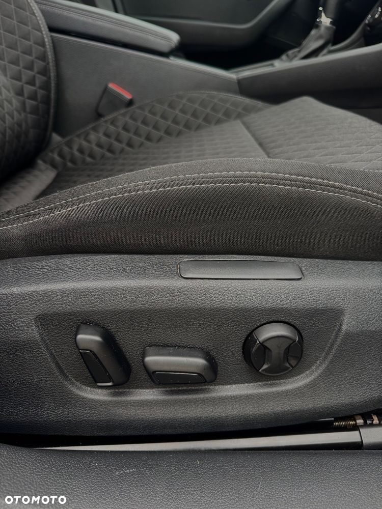 Skoda Superb 2.0 TDI Active DSG - 20