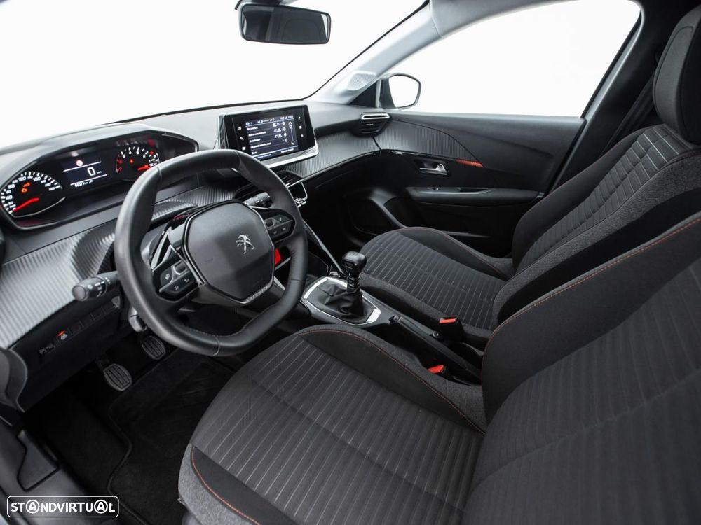 Peugeot 208 - 7
