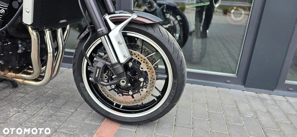 Kawasaki Z 900 RS - 7