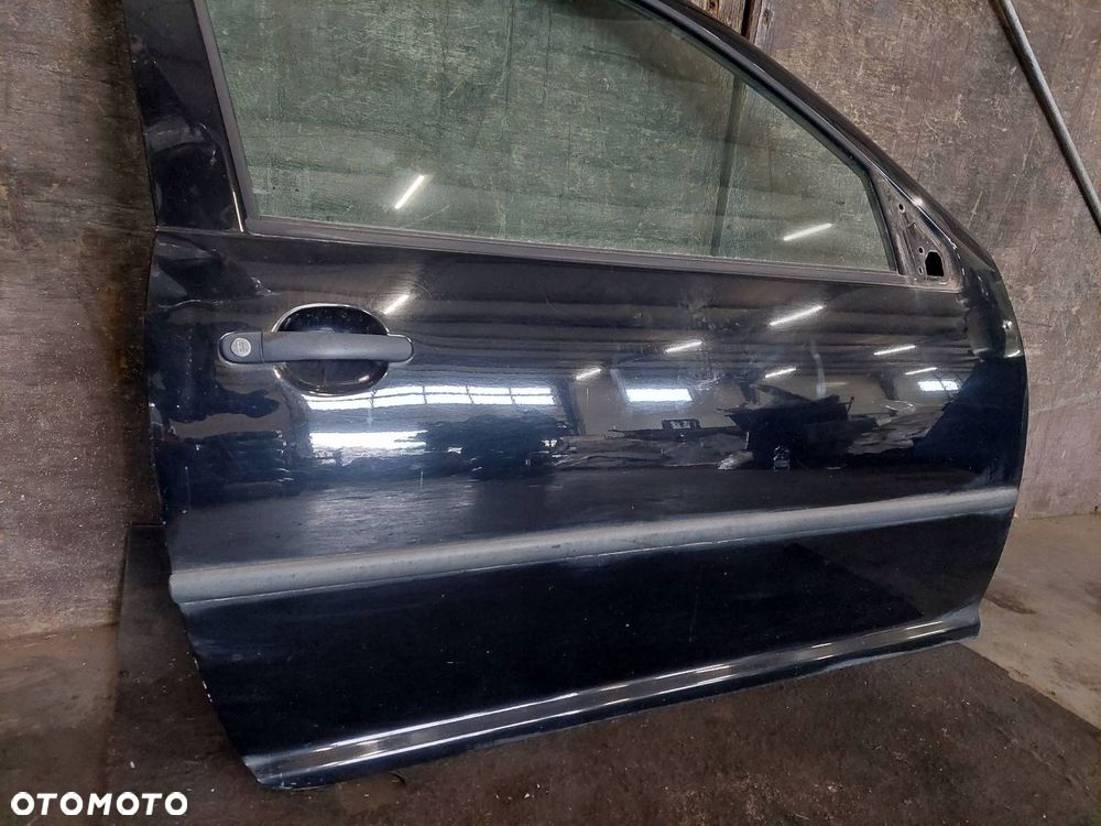 DRZWI KOMPLETNE PRAWY PRZÓD VOLKSWAGEN GOLF IV L041 3D - 2