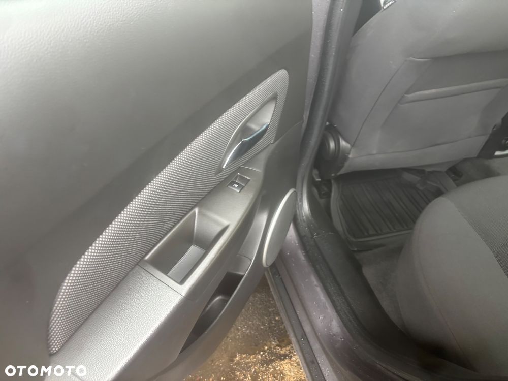 Chevrolet Cruze 1.6 LT - 27