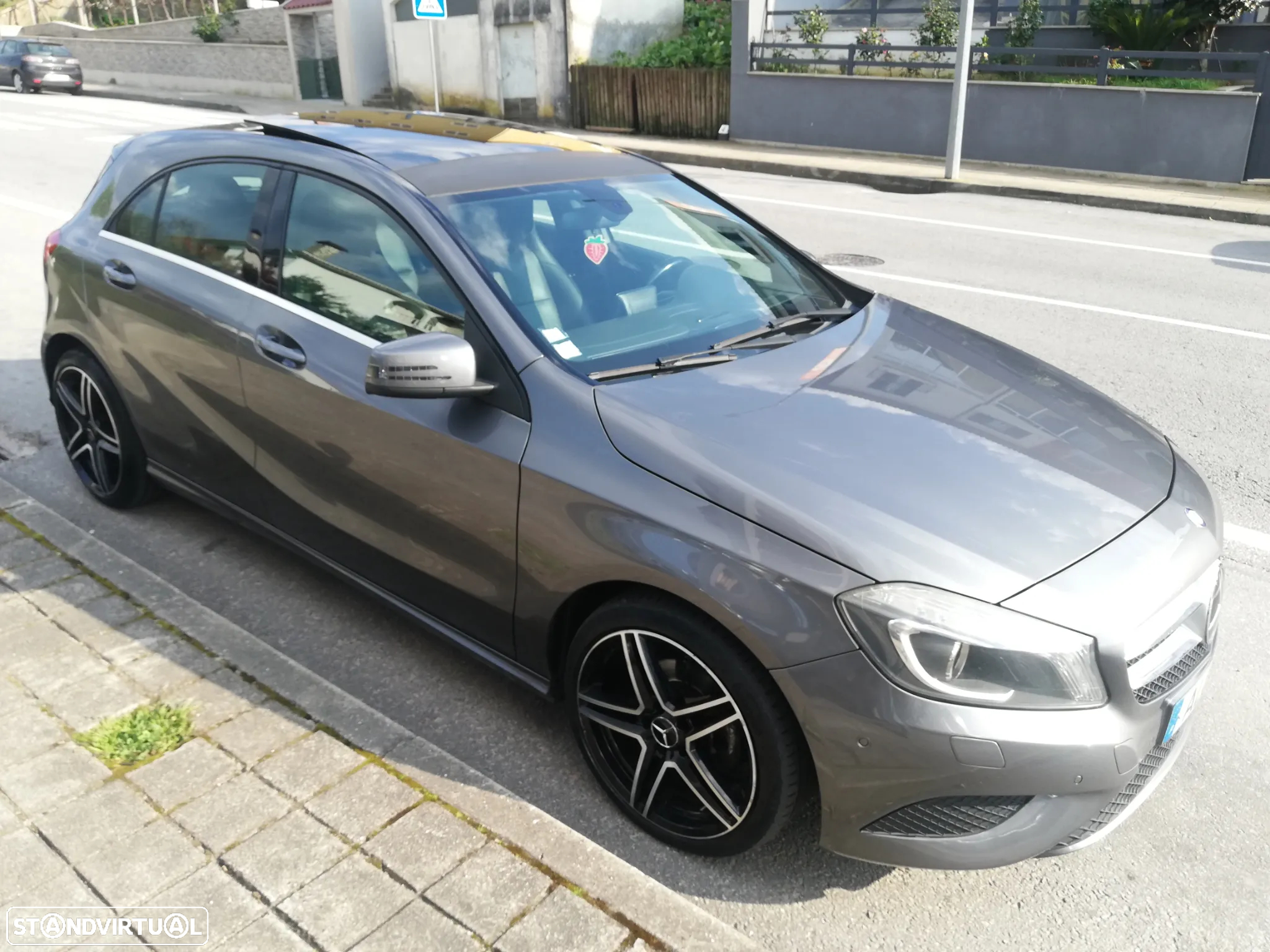Mercedes-Benz A 180 CDI (BlueEFFICIENCY) Urban - 2