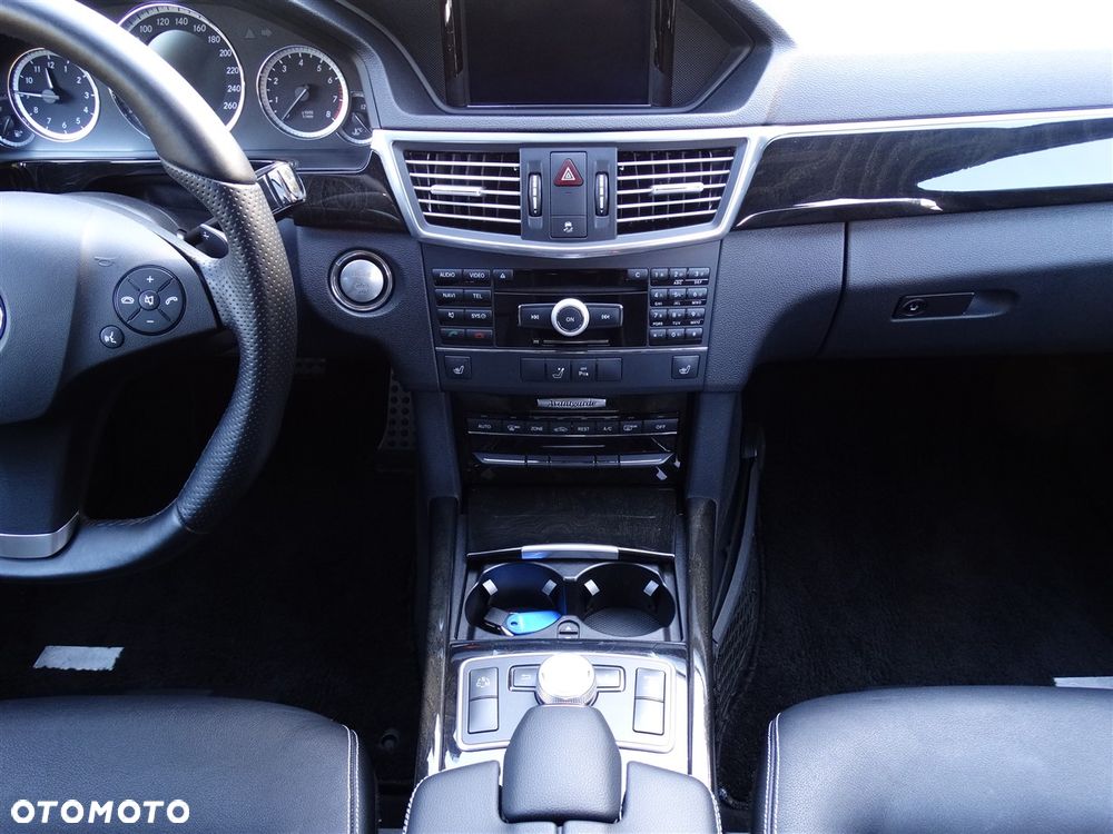 Mercedes-Benz Klasa E 500 Avantgarde - 25