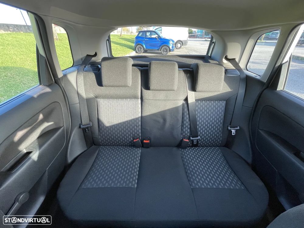 Ford Fiesta 1.25 Ghia - 20