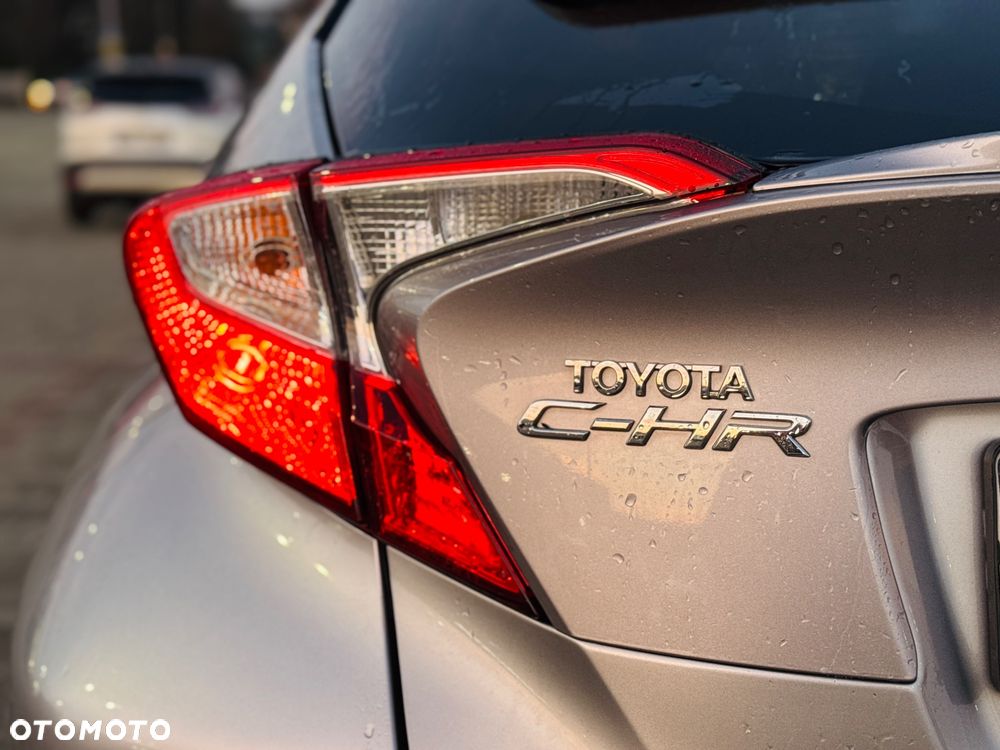 Toyota C-HR 1.8 Hybrid Dynamic - 18