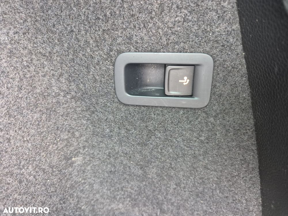 Skoda Karoq 2.0 TDI 4X4 DSG Scout - 28