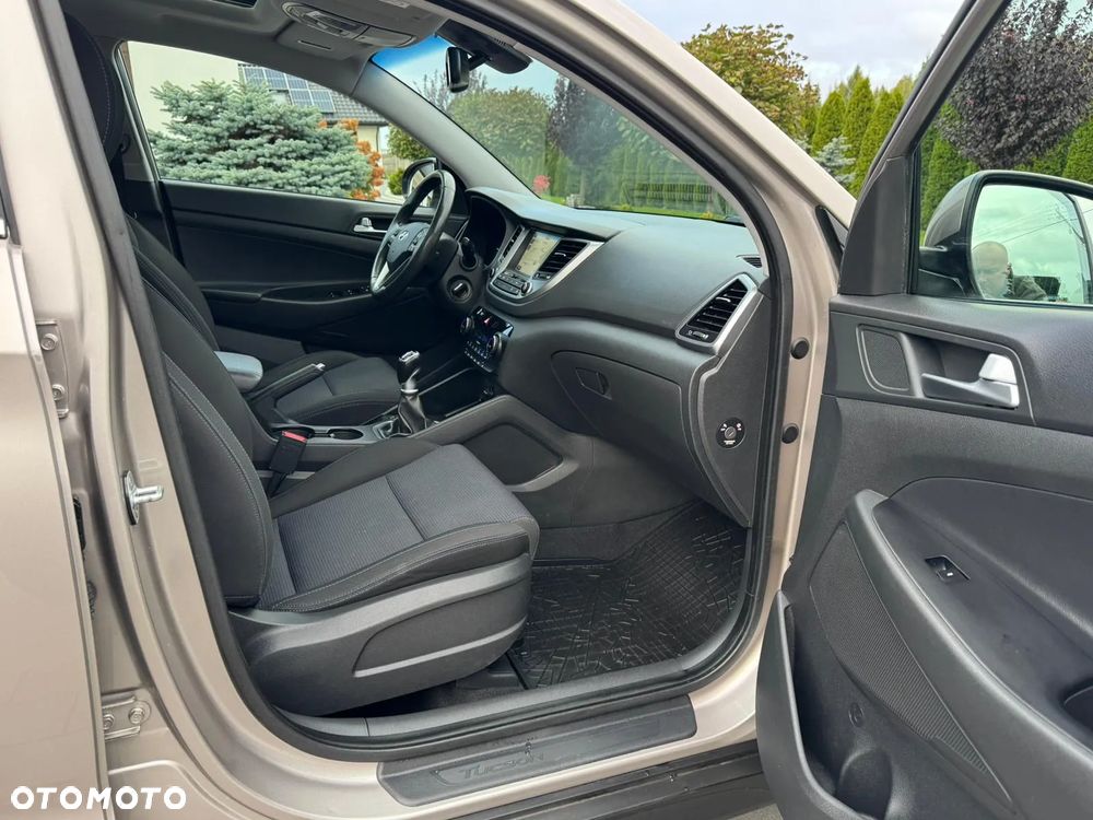 Hyundai Tucson blue 1.7 CRDi 2WD Trend - 28