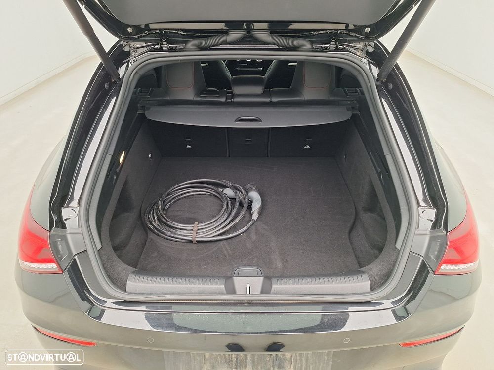 Mercedes-Benz CLA 250 e Shooting Brake AMG Line - 7