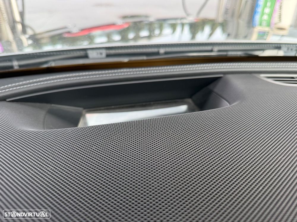 Mercedes-Benz E 220 d AMG Line - 11