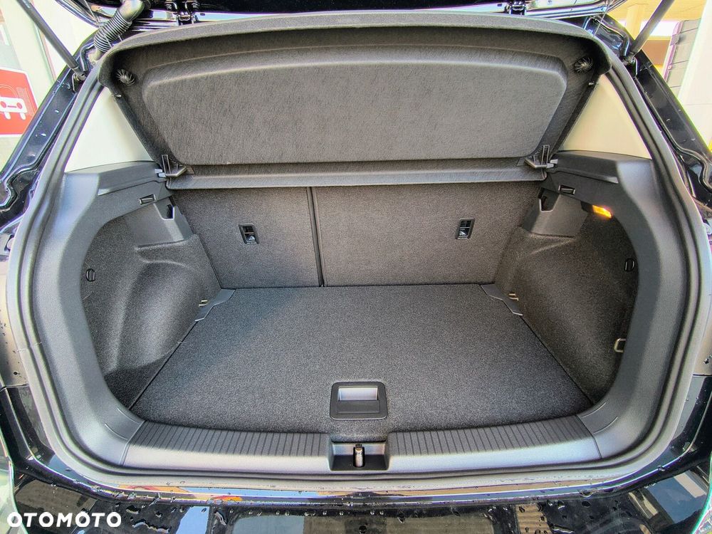 Volkswagen T-Cross - 29