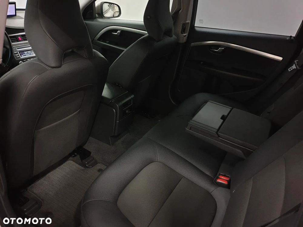 Volvo V70 2.0D Summum - 25
