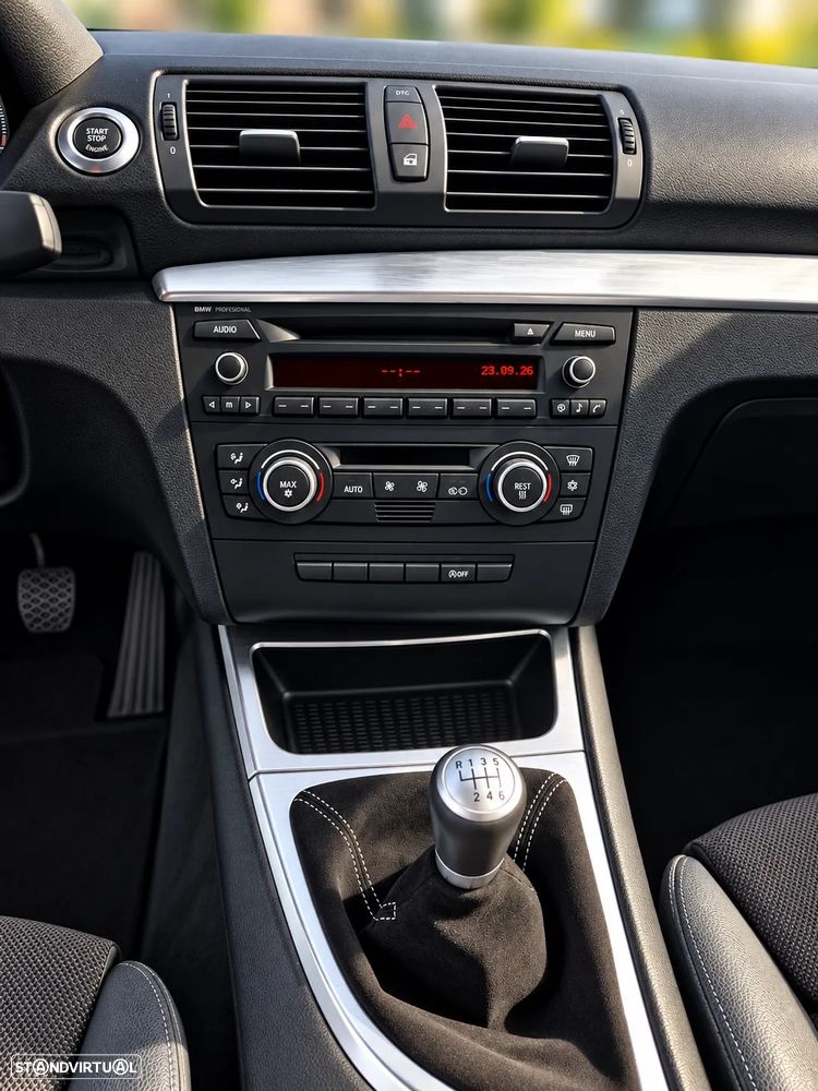 BMW 1M Coupe - 13
