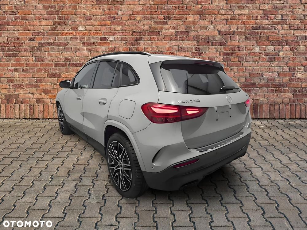 Mercedes-Benz GLA 200 mHEV AMG Line 7G-DCT - 7