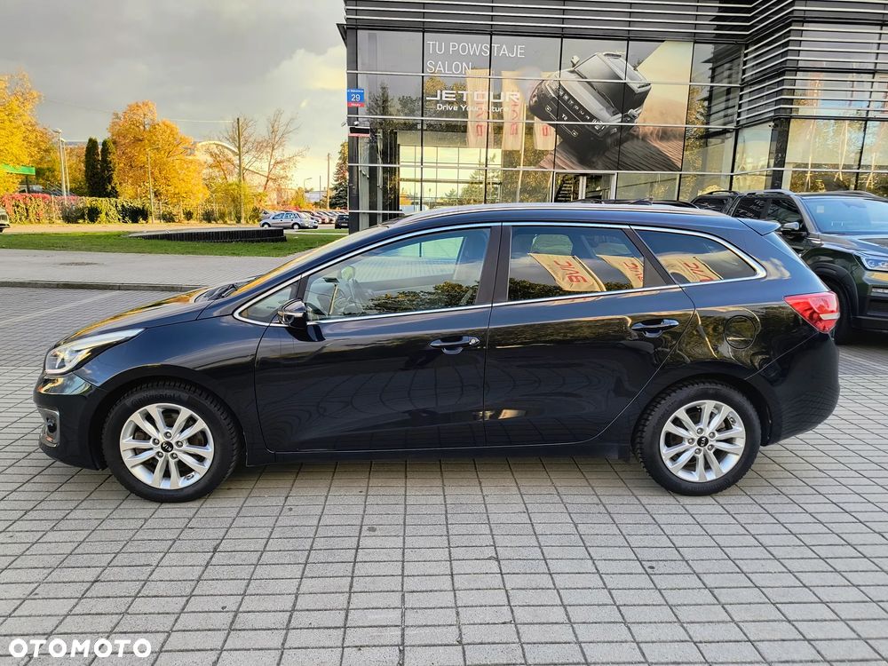 Kia Ceed 1.6 CRDi 136 ISG Platinum Edition - 4