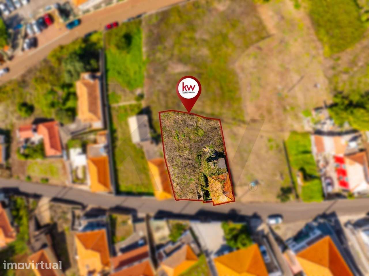 Ruína inserida em lote de 411m2 no Lombo do Salão-Calheta - Grande imagem: 4/13