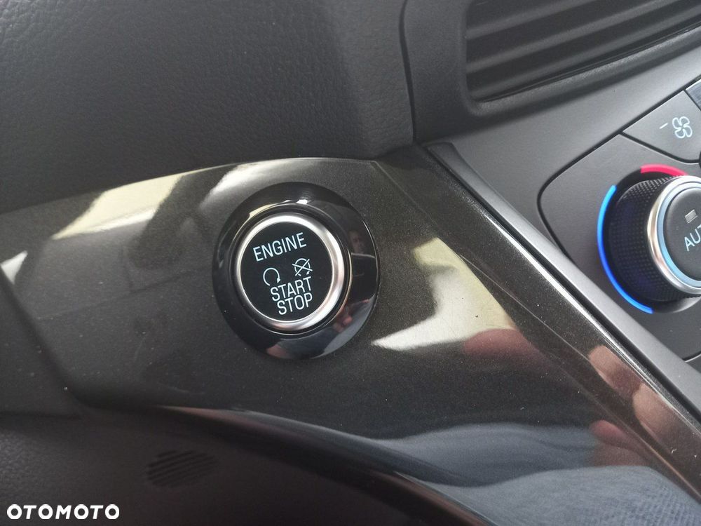 Ford Kuga 2.0 TDCi FWD Titanium Plus - 36