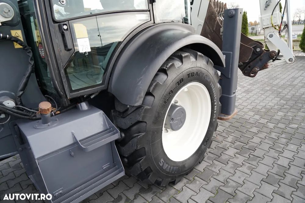 Terex 880 ELITE / BULDOEXCAVATOR / 2.500 ORE / SET CUPĂ - 15